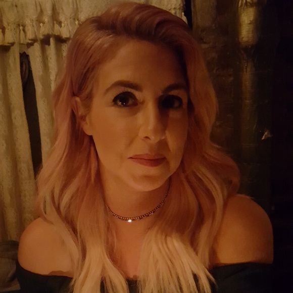 Meet your Posher, Carlene - Picture 1 of 1